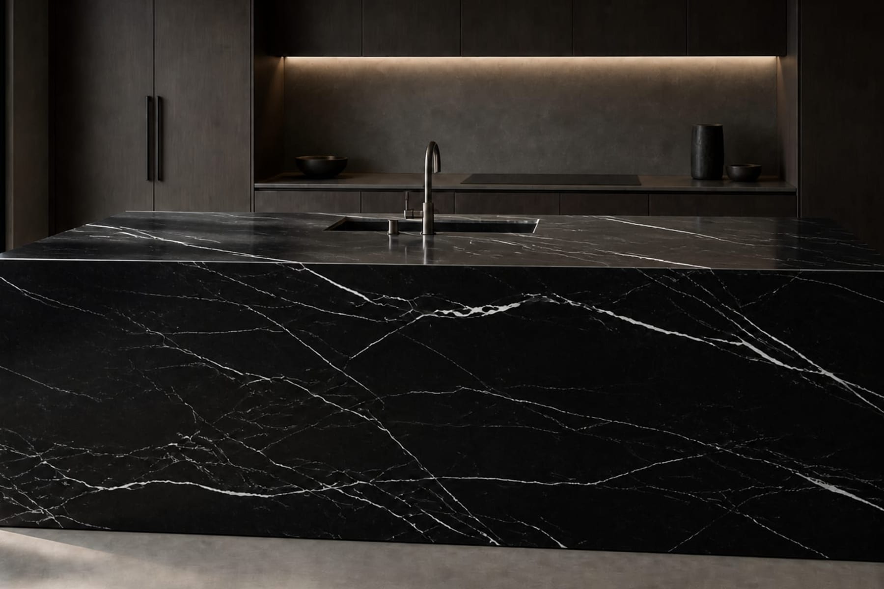 Nero Marquina slab